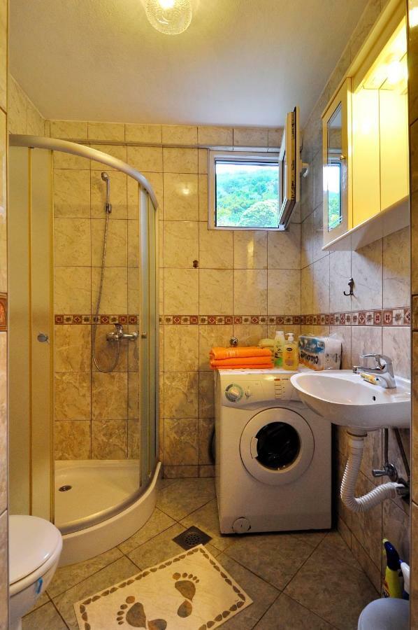 Apartments Banicevic Тиват Екстер'єр фото