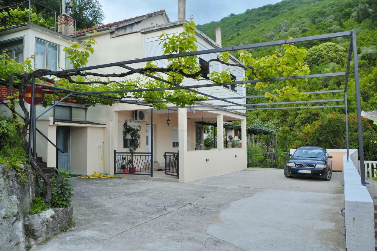 Apartments Banicevic Тиват Екстер'єр фото