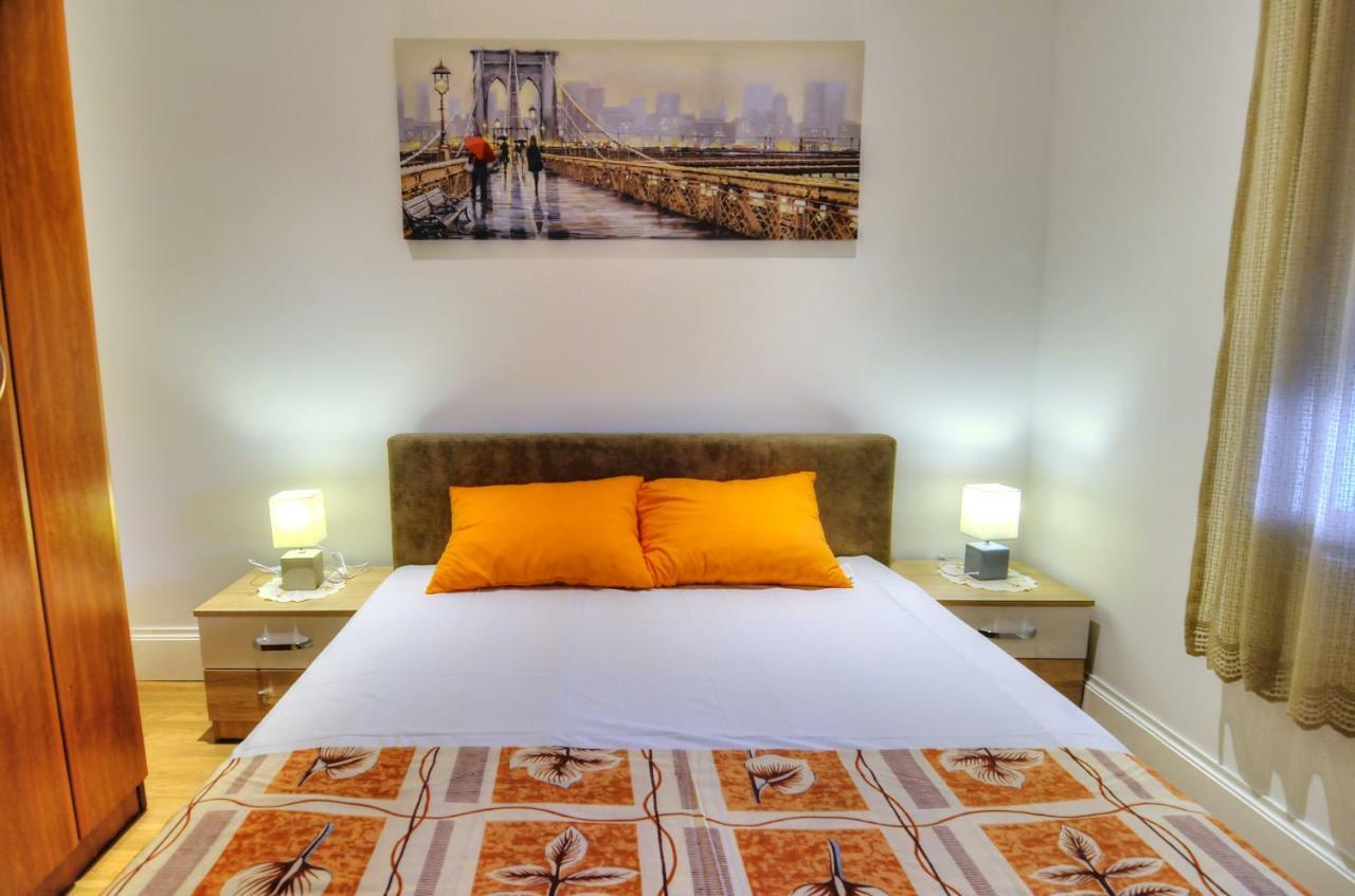 Apartments Banicevic Тиват Екстер'єр фото